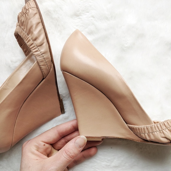 Sigerson Morrison NWT Leather Nude Wedge Heels - Picture 7 of 15